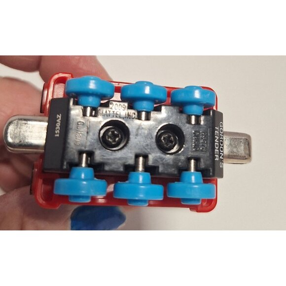 Thomas & Friends Gordons Tender #4 Train Car Blue Red Magnetic Diecast 2009 - Picture 6 of 7